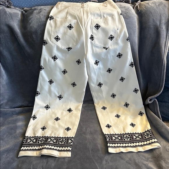 The COMMENSE 
OFF White Pants with Black Embroidery - Picture 3 of 9